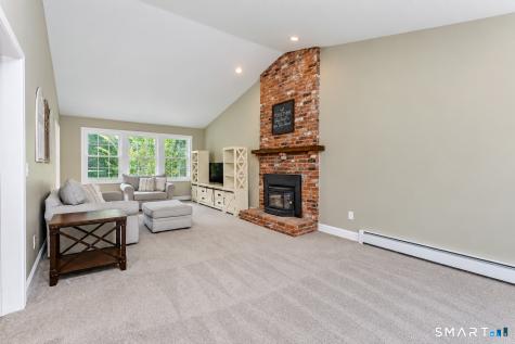 25 Watson Drive Simsbury CT 06070