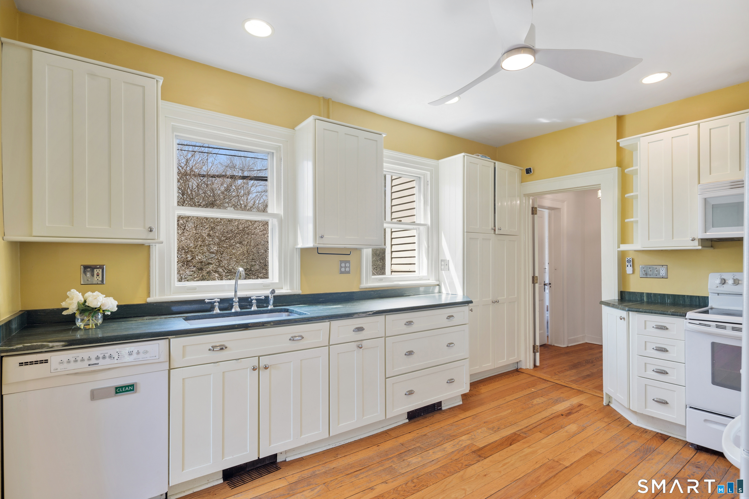533 Old Stamford Road New Canaan CT 06840