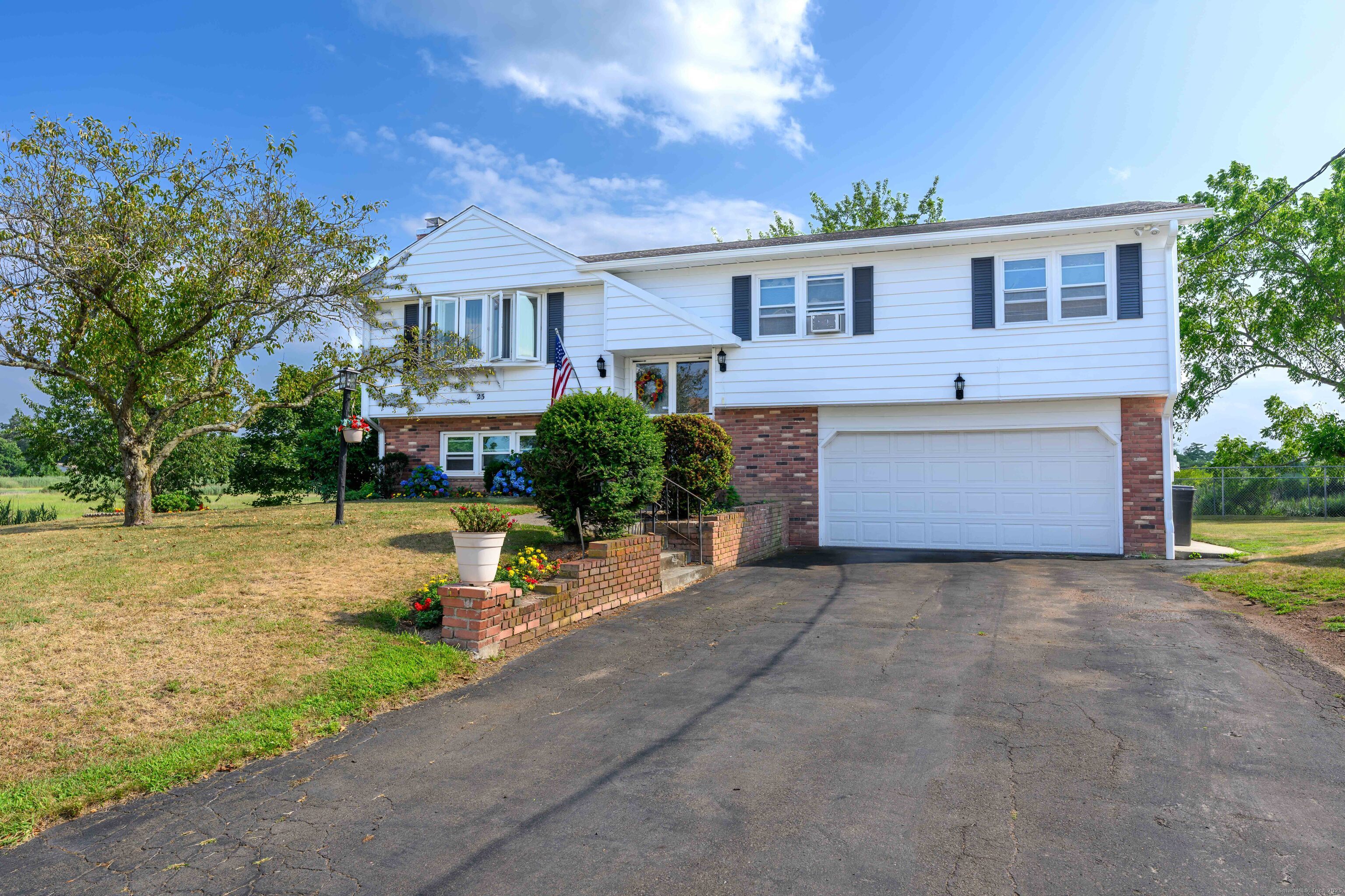 23 Meadow View Road New Haven CT 06512