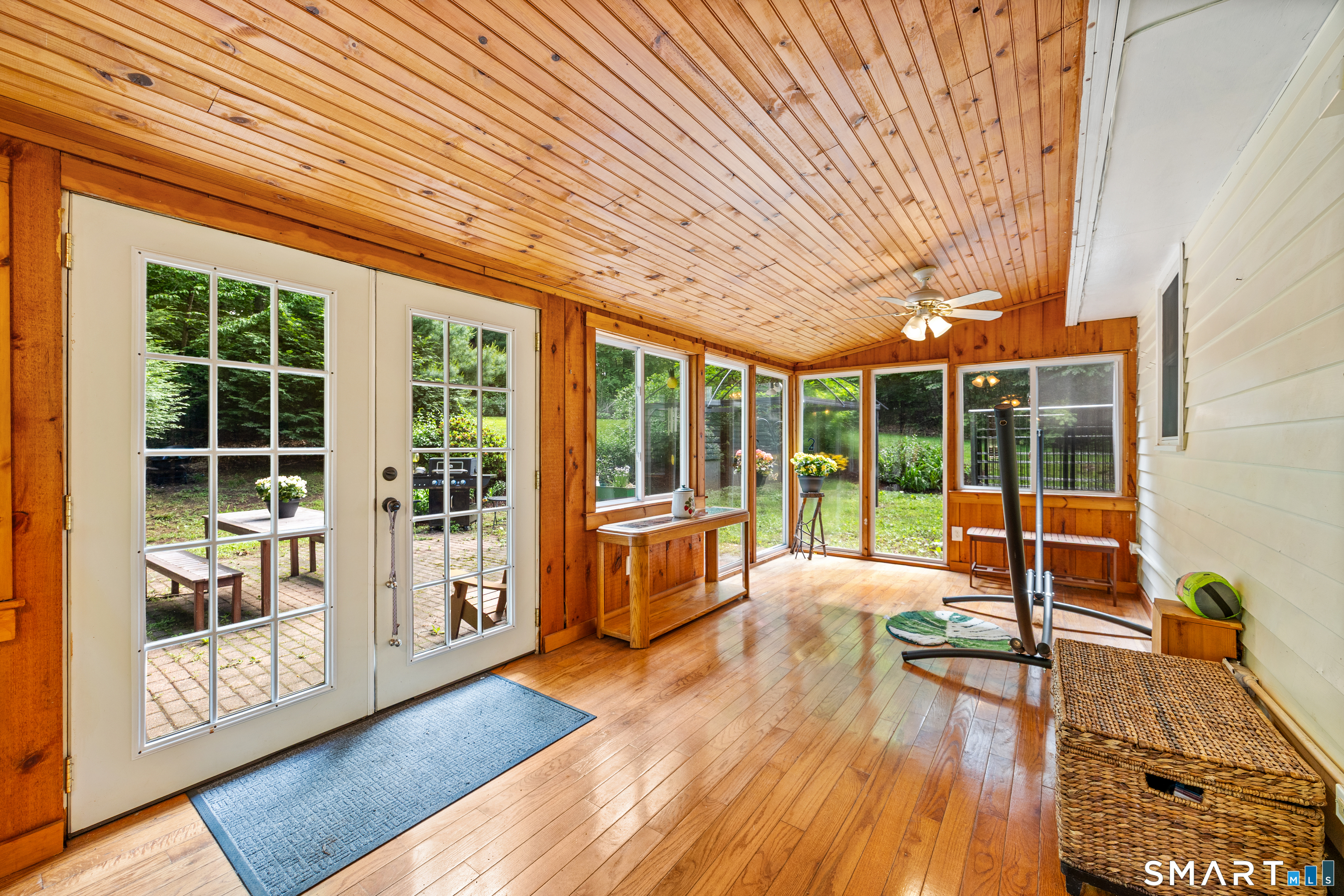 825 Neipsic Road Glastonbury CT 06033