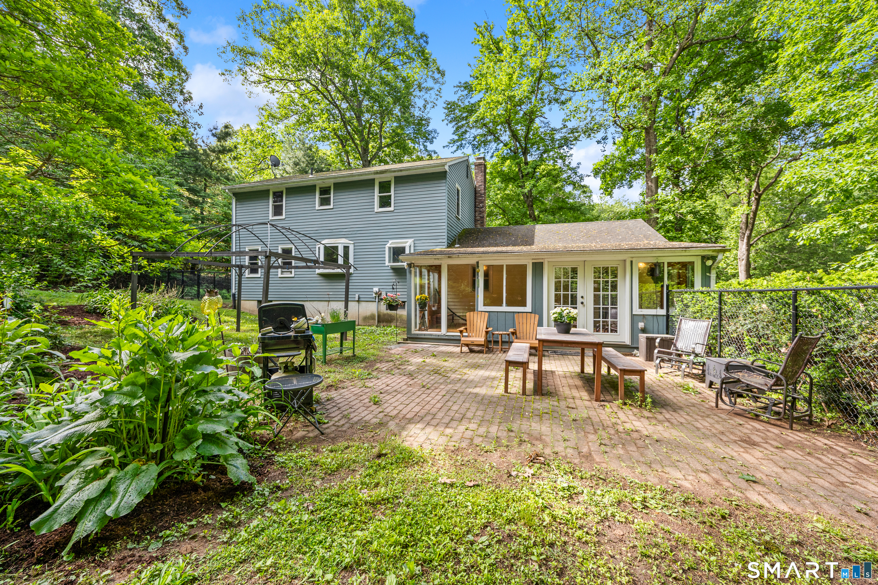 825 Neipsic Road Glastonbury CT 06033