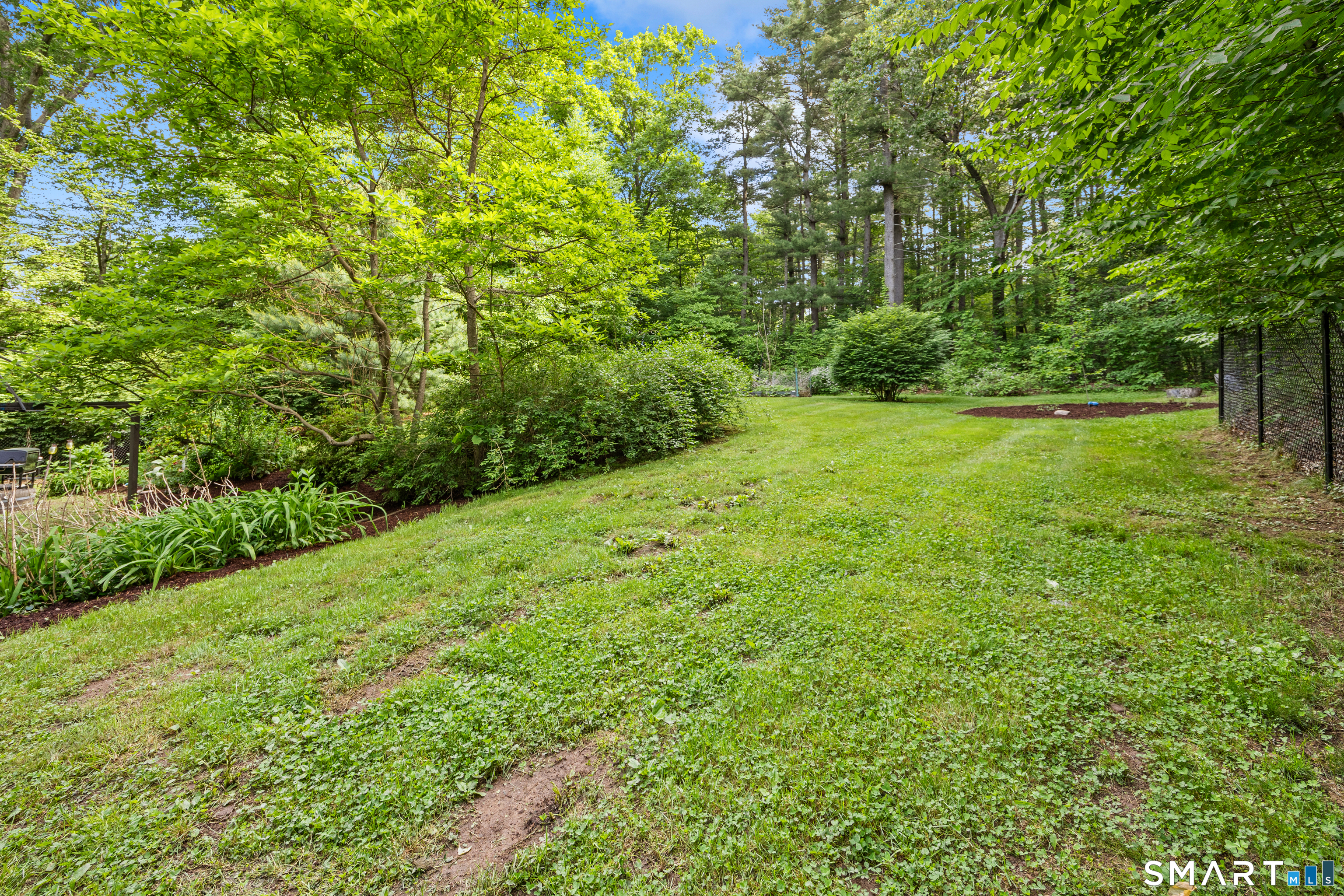 825 Neipsic Road Glastonbury CT 06033