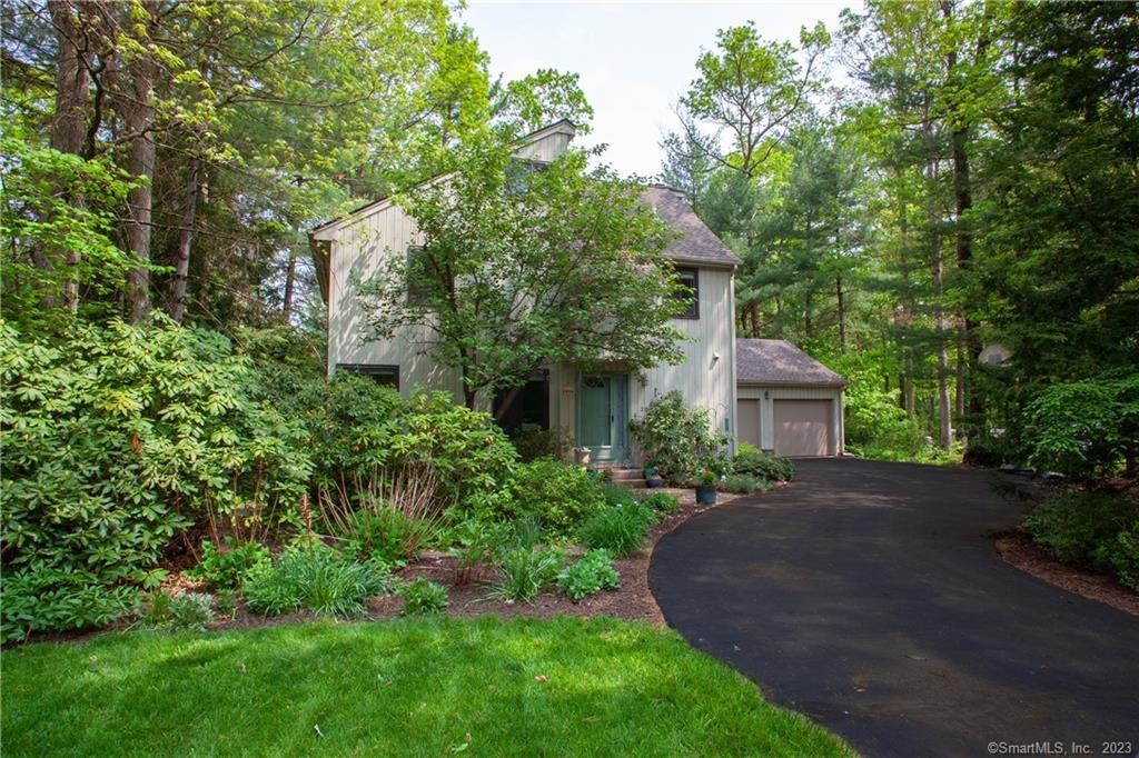 20 Fawnbrook Lane Simsbury CT 06070