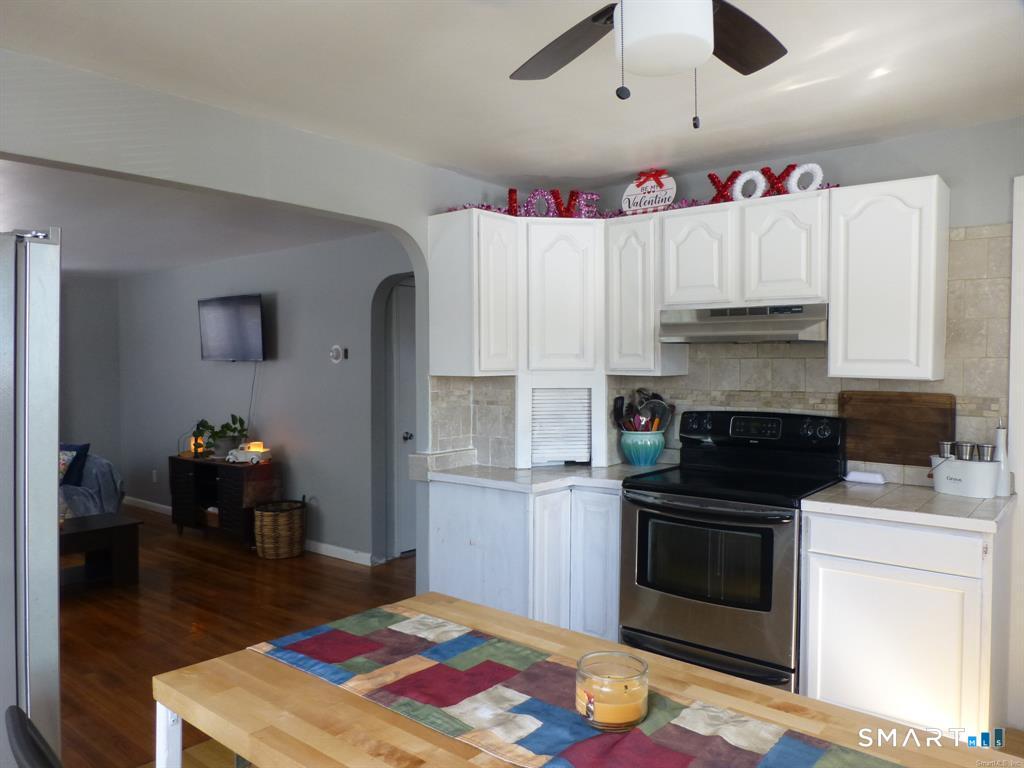 593 Mohegan Avenue Parkway Waterford CT 06375