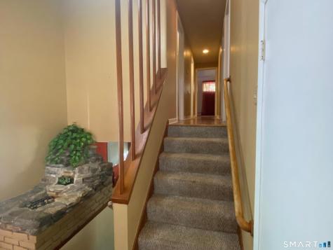 8 Commodore Street Norwich CT 06360