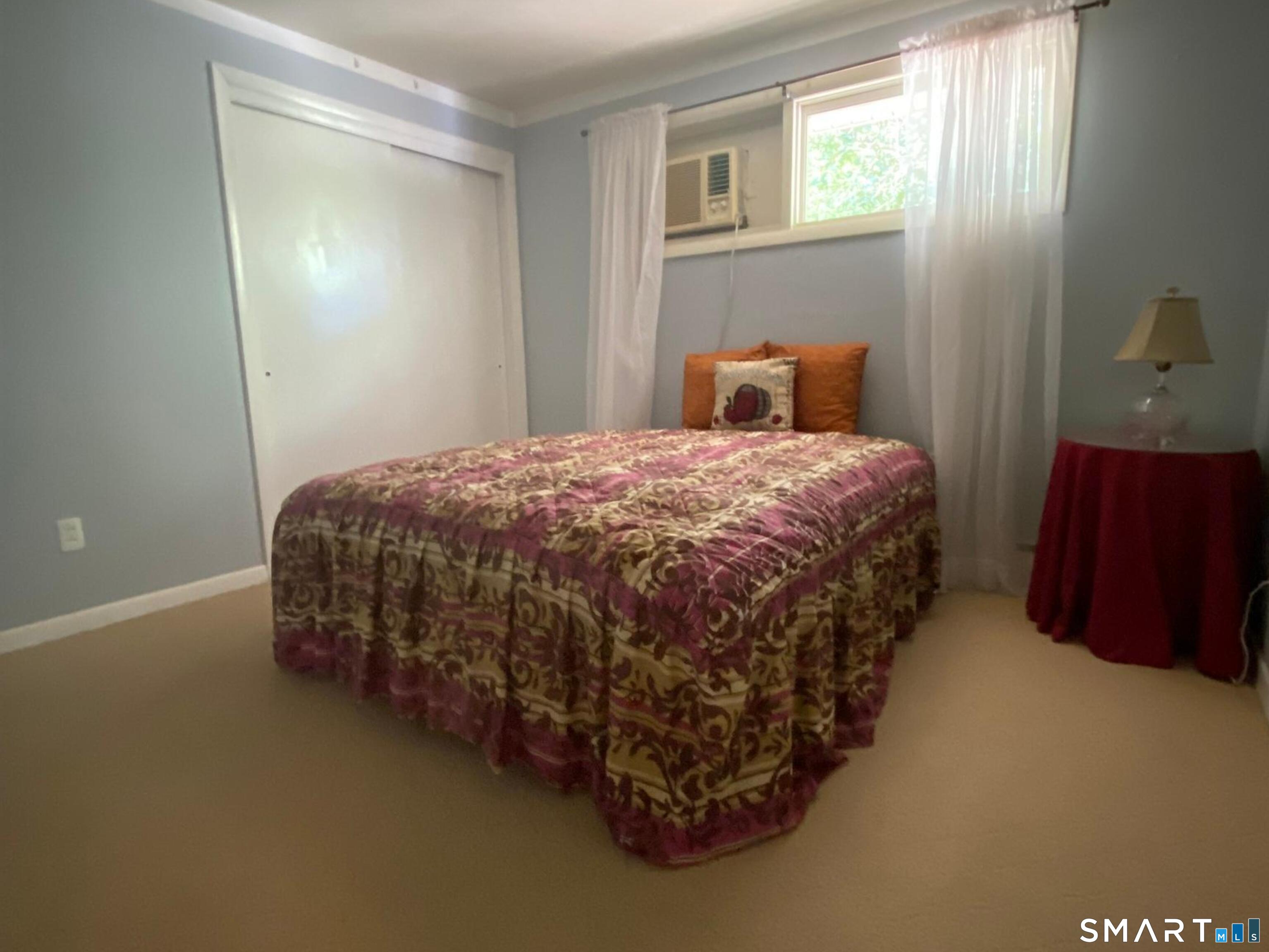 8 Commodore Street Norwich CT 06360