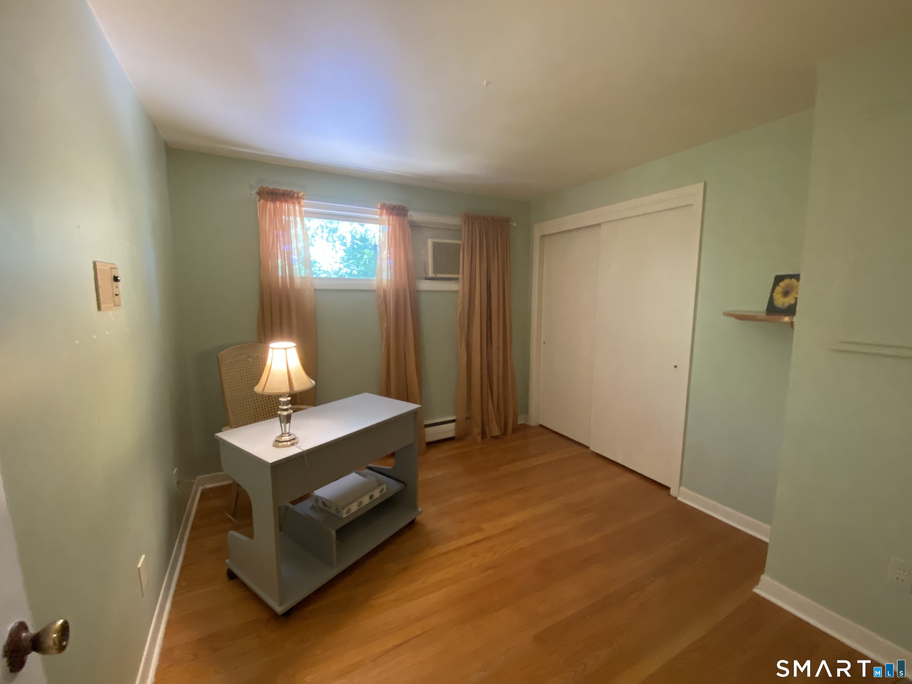 8 Commodore Street Norwich CT 06360