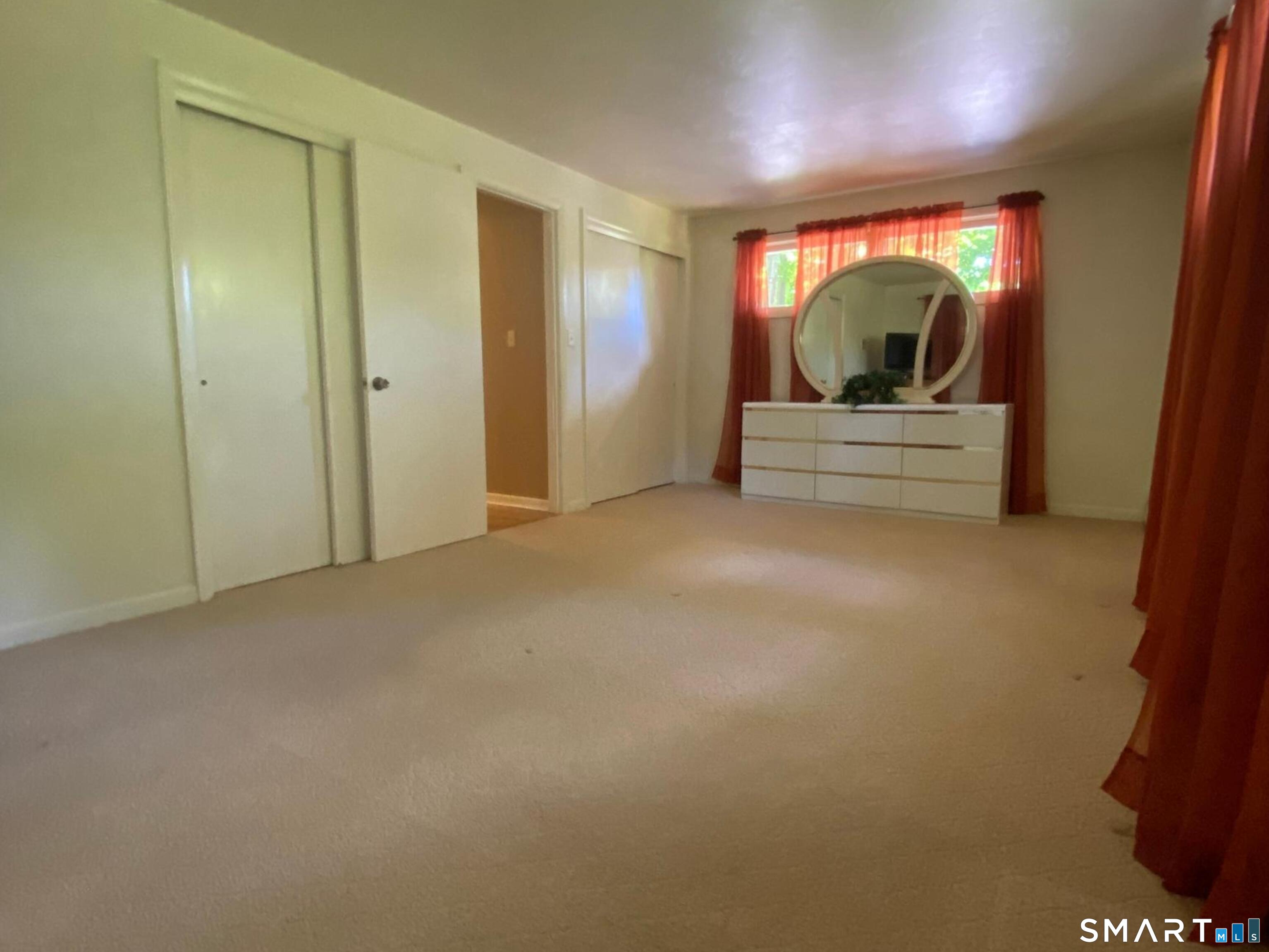 8 Commodore Street Norwich CT 06360