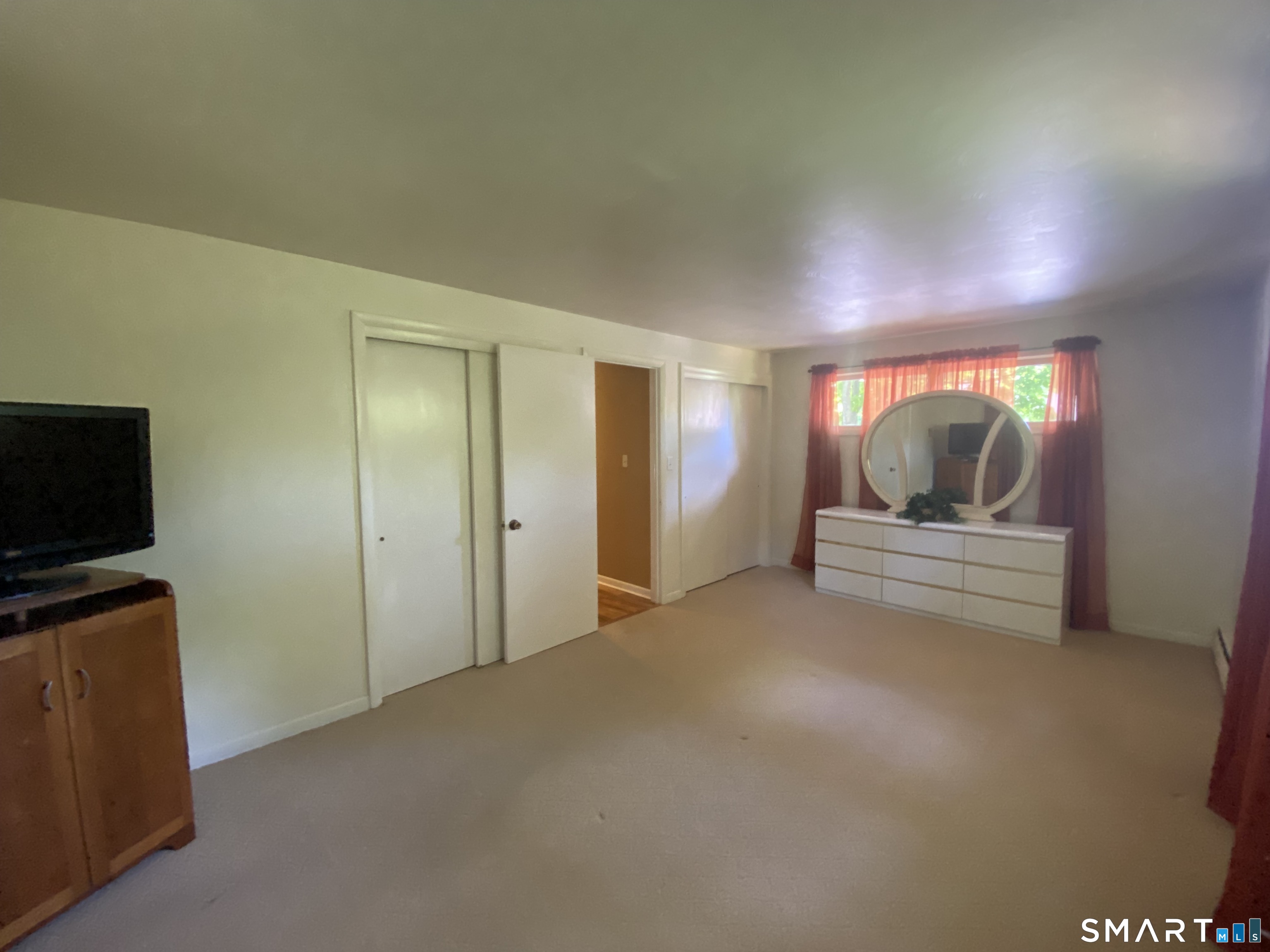 8 Commodore Street Norwich CT 06360