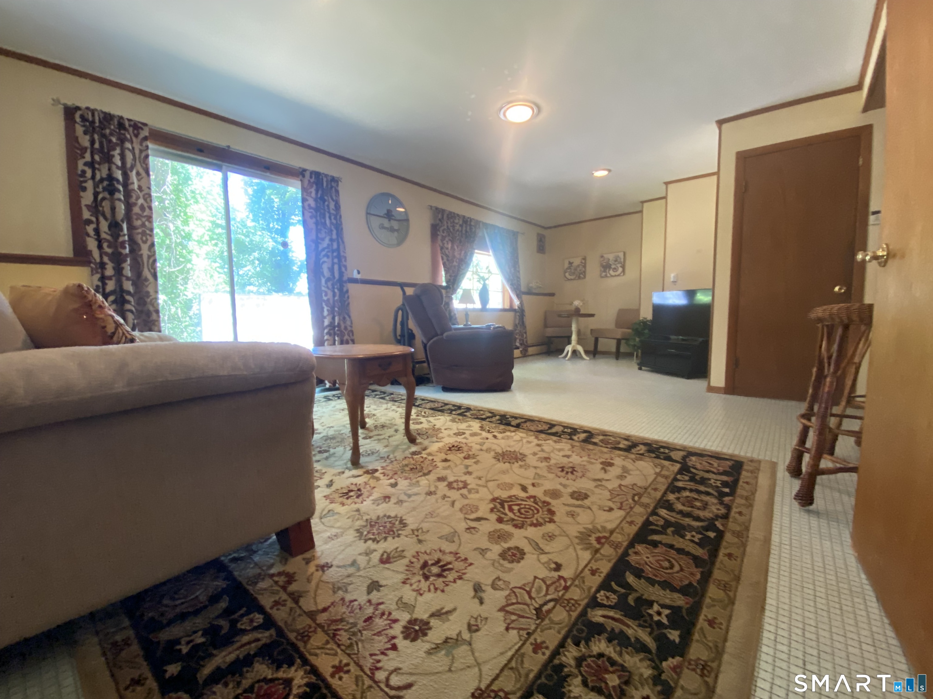 8 Commodore Street Norwich CT 06360