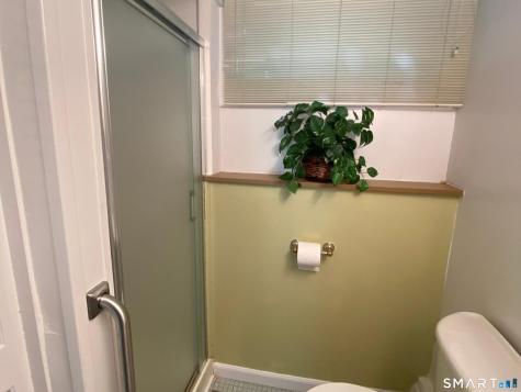 8 Commodore Street Norwich CT 06360