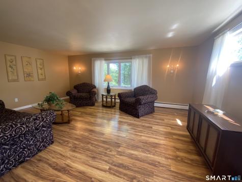 8 Commodore Street Norwich CT 06360