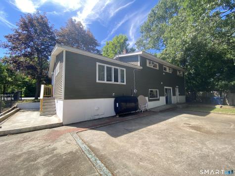 8 Commodore Street Norwich CT 06360
