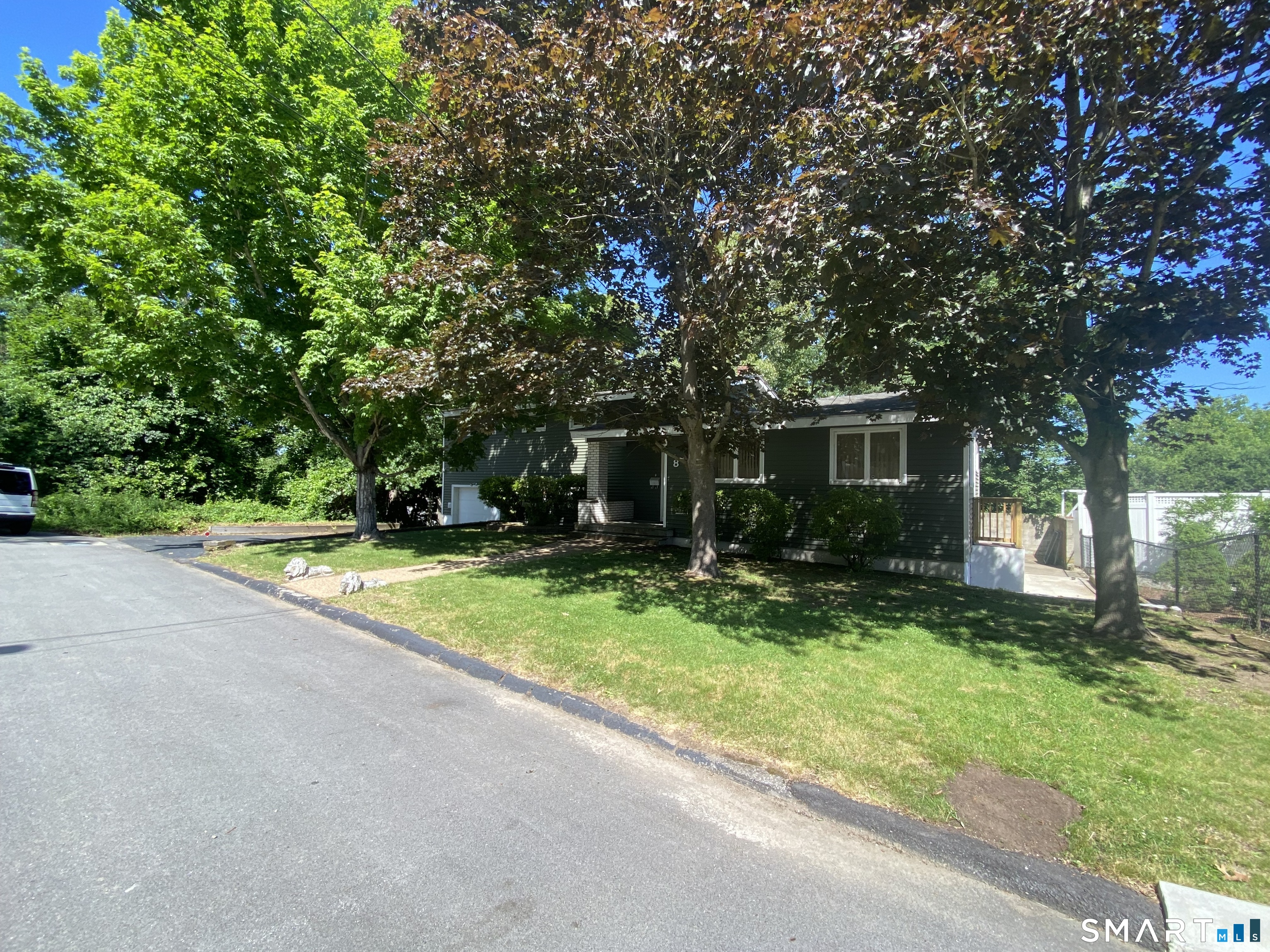 8 Commodore Street Norwich CT 06360