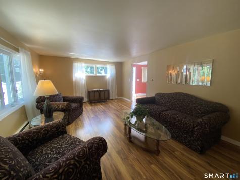 8 Commodore Street Norwich CT 06360