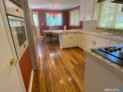 8 Commodore Street Norwich CT 06360