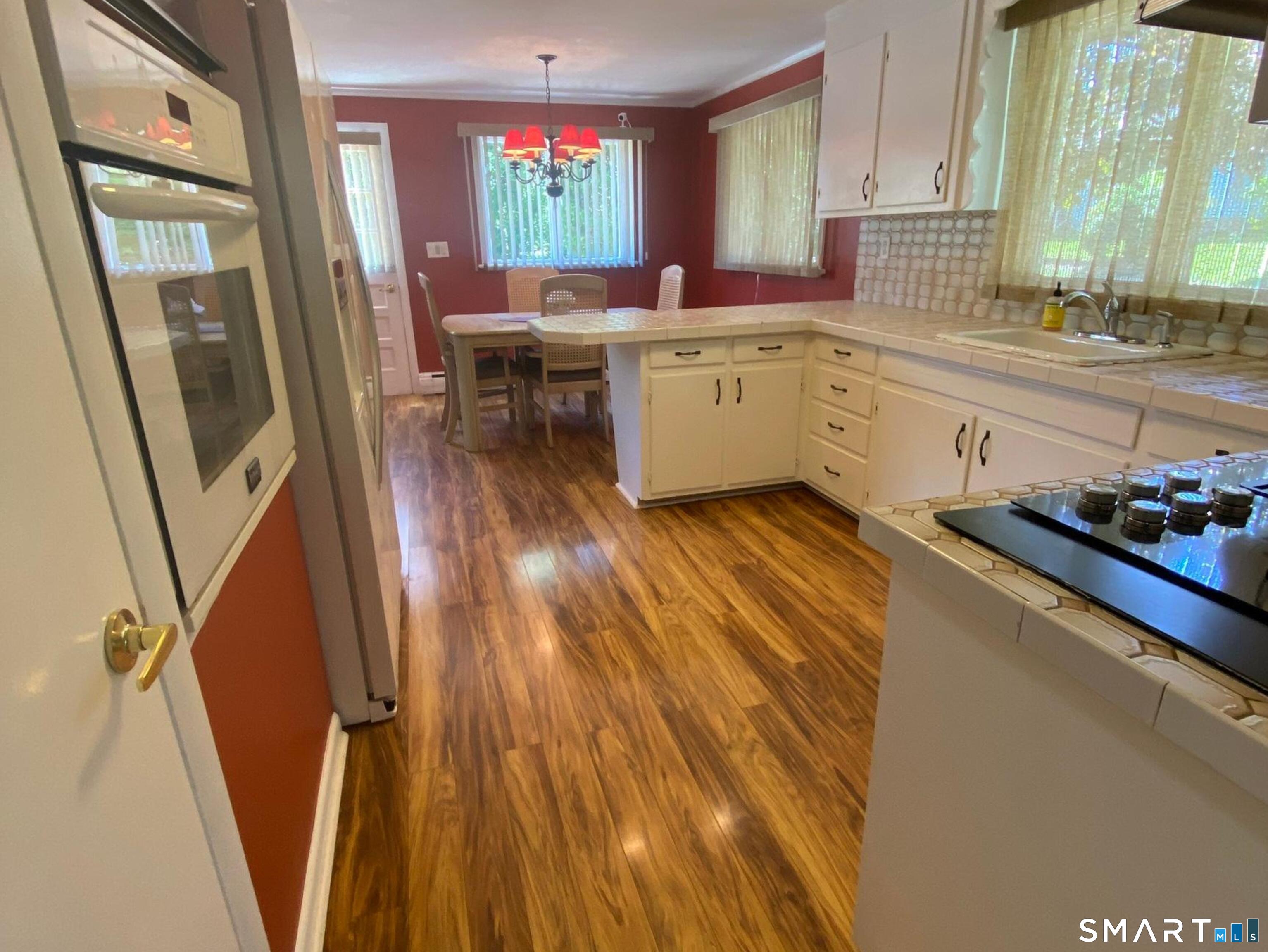 8 Commodore Street Norwich CT 06360