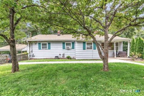 4 Bellevue Terrace Seymour CT 06483