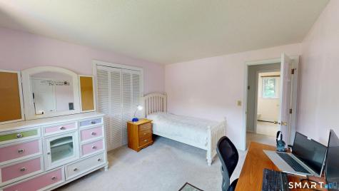 7 Deepwood Drive Farmington CT 06032