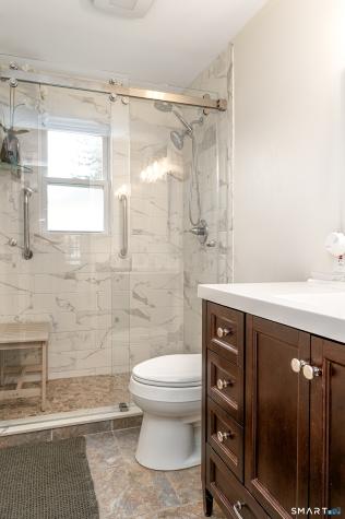 29 Indian Neck Avenue Branford CT 06405