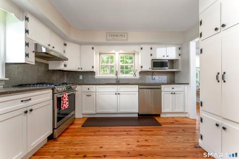 29 Indian Neck Avenue Branford CT 06405