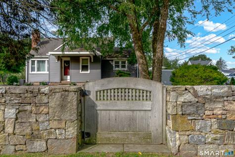 29 Indian Neck Avenue Branford CT 06405