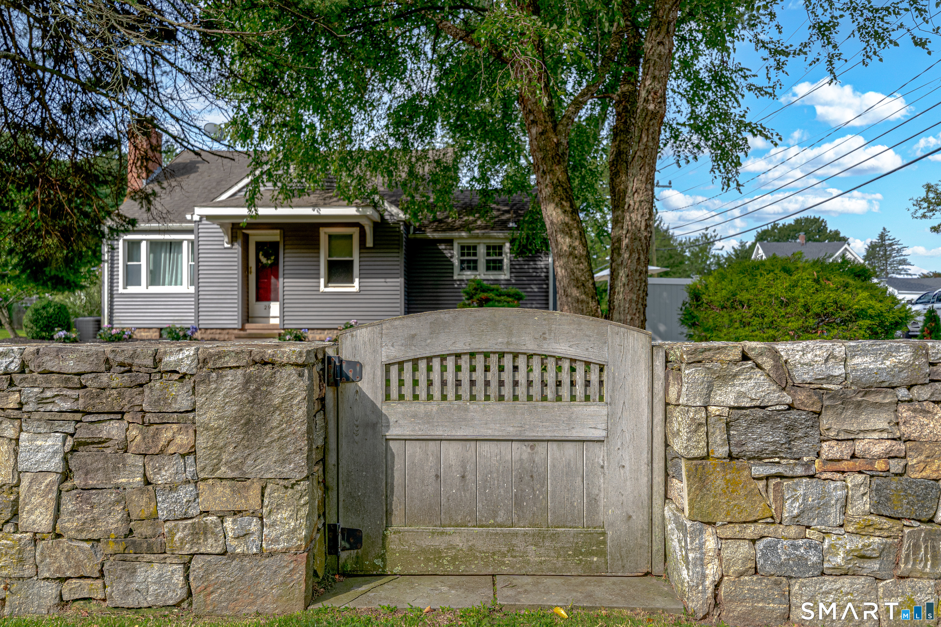 29 Indian Neck Avenue Branford CT 06405