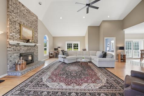 1 Meadow Wood Drive Suffield CT 06078