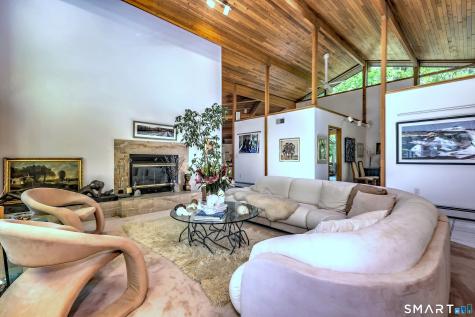 961 Green Circle Orange CT 06477