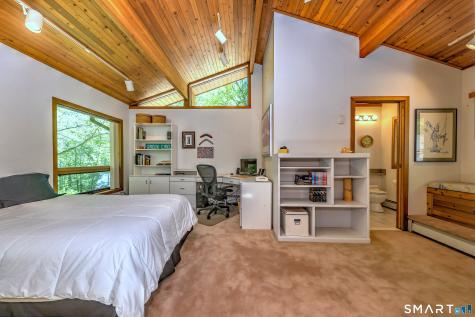 961 Green Circle Orange CT 06477