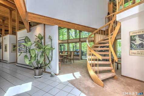 961 Green Circle Orange CT 06477