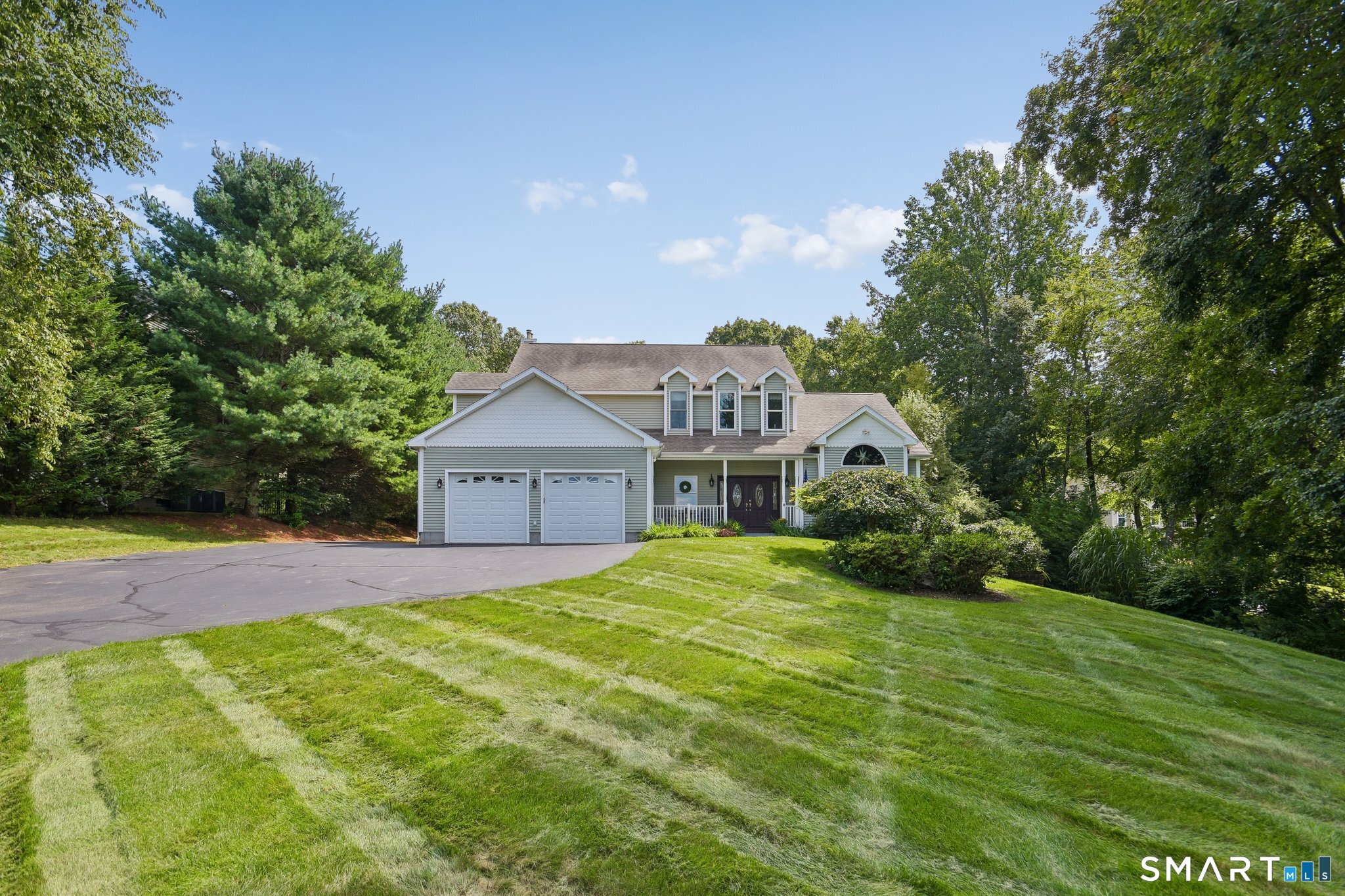 8 White Oak Lane Waterford CT 06375