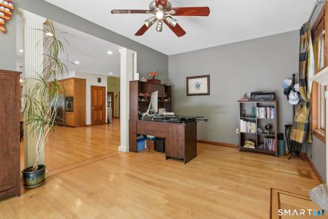8 White Oak Lane Waterford CT 06375