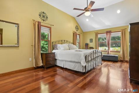 8 White Oak Lane Waterford CT 06375