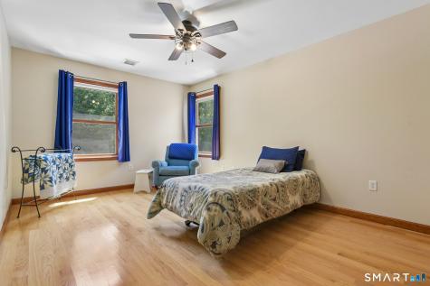 8 White Oak Lane Waterford CT 06375