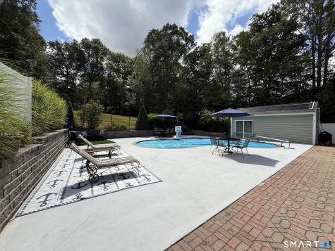 8 White Oak Lane Waterford CT 06375