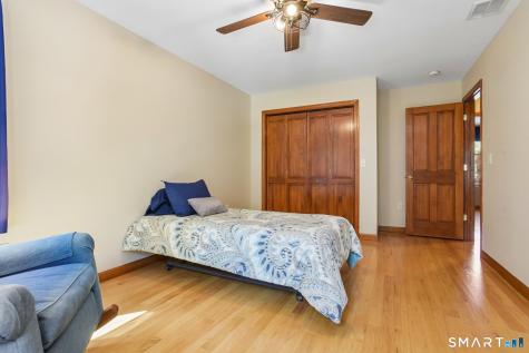 8 White Oak Lane Waterford CT 06375