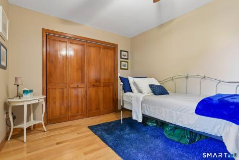8 White Oak Lane Waterford CT 06375