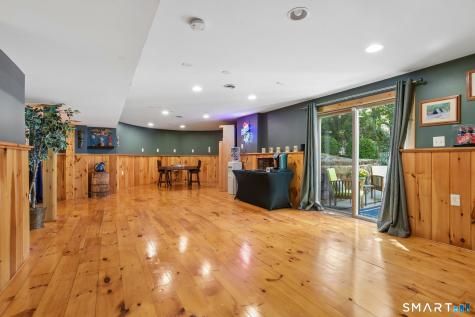 8 White Oak Lane Waterford CT 06375