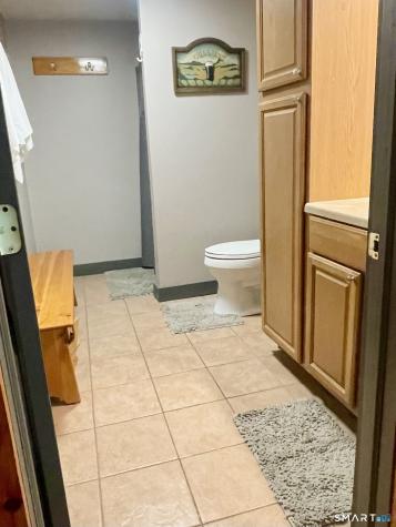 8 White Oak Lane Waterford CT 06375