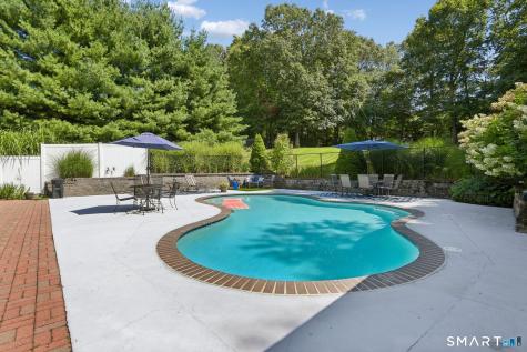 8 White Oak Lane Waterford CT 06375