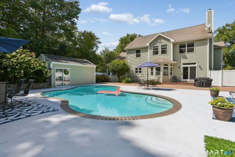 8 White Oak Lane Waterford CT 06375