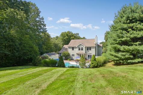 8 White Oak Lane Waterford CT 06375