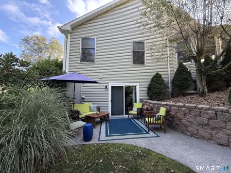 8 White Oak Lane Waterford CT 06375