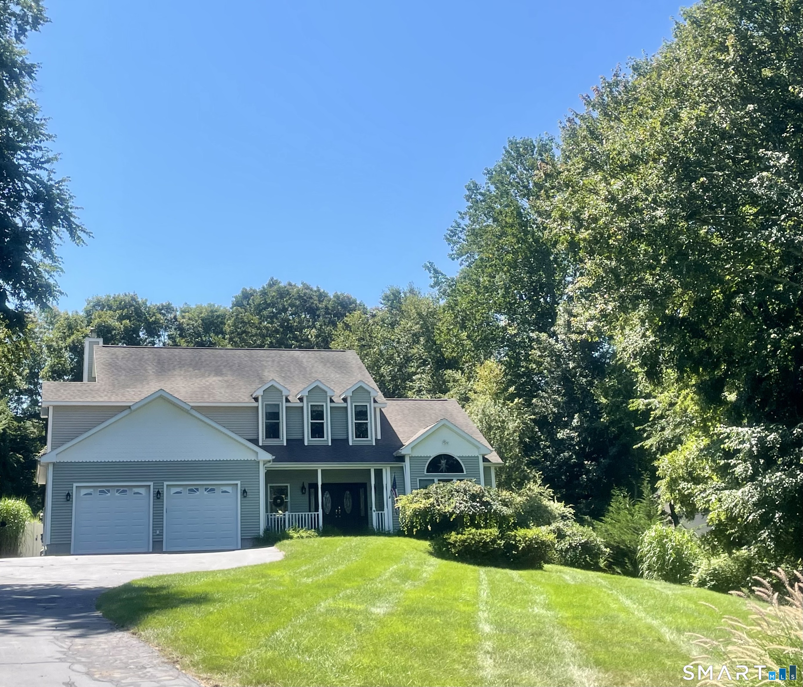 8 White Oak Lane Waterford CT 06375