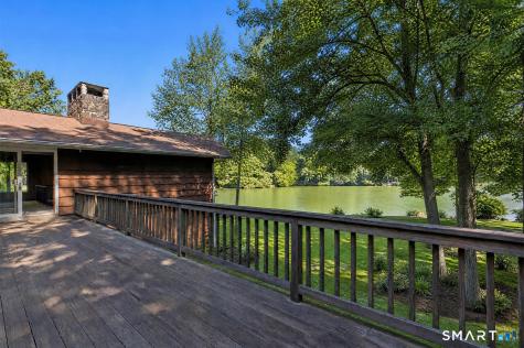 154 Driftwood Lane Trumbull CT 06611