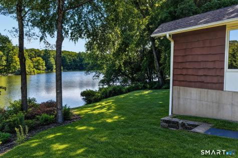 154 Driftwood Lane Trumbull CT 06611