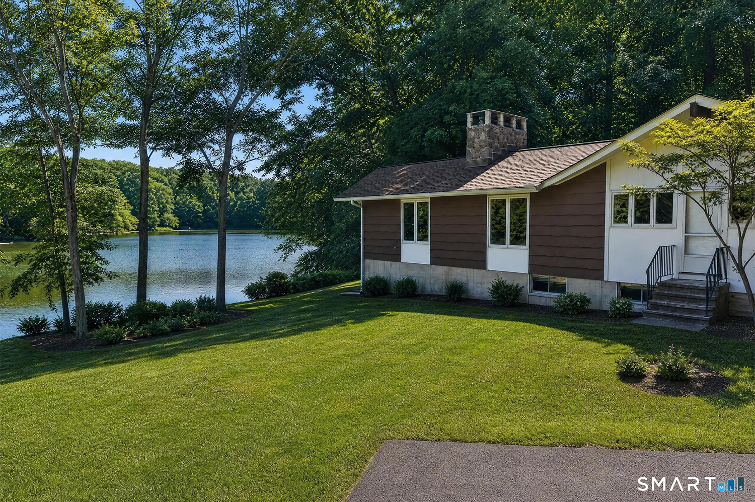 154 Driftwood Lane Trumbull CT 06611