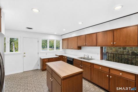 154 Driftwood Lane Trumbull CT 06611