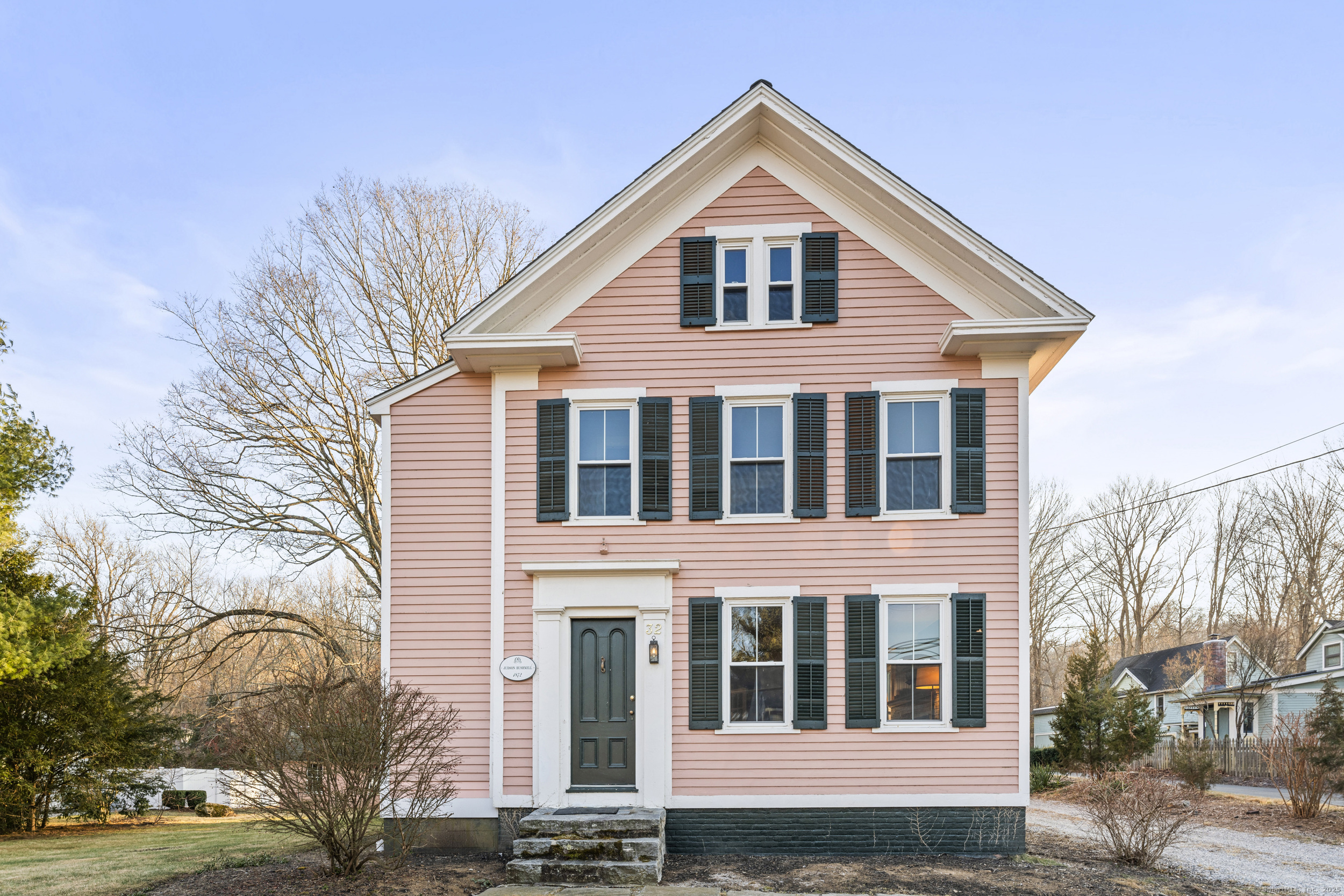 32 Main Street Essex CT 06442